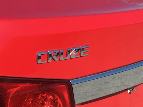 Used 2016 Chevrolet Cruze LT image 24