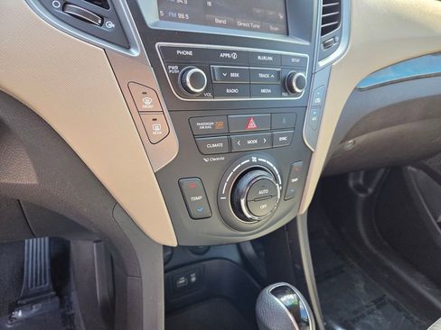 Used 2017 Hyundai Santa Fe Sport FWD image 23