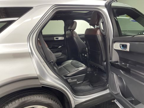 Used 2021 Ford Explorer Platinum w/ Equipment Group 601A image 19