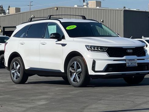 Used 2021 Kia Sorento EX image 2