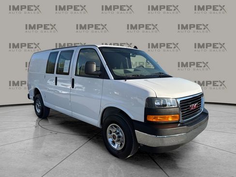 Used 2023 GMC Savana 2500 image 7