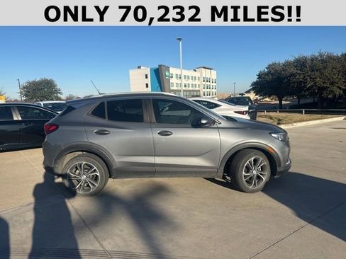 Used 2020 Buick Encore GX Select image 2