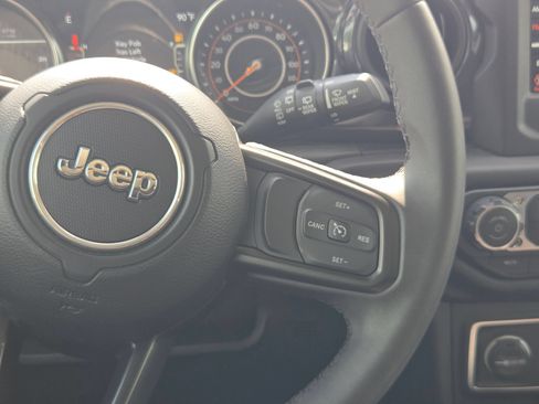 Used 2023 Jeep Wrangler Unlimited Sport AWD/4WD image 20