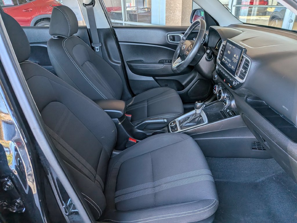 Used 2026 Hyundai Venue SEL FWD image 30