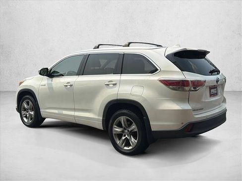 Used 2014 Toyota Highlander Limited Platinum AWD/4WD image 7