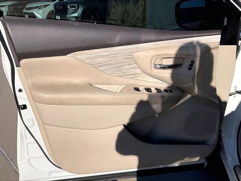 Used 2018 Nissan Murano Platinum image 20