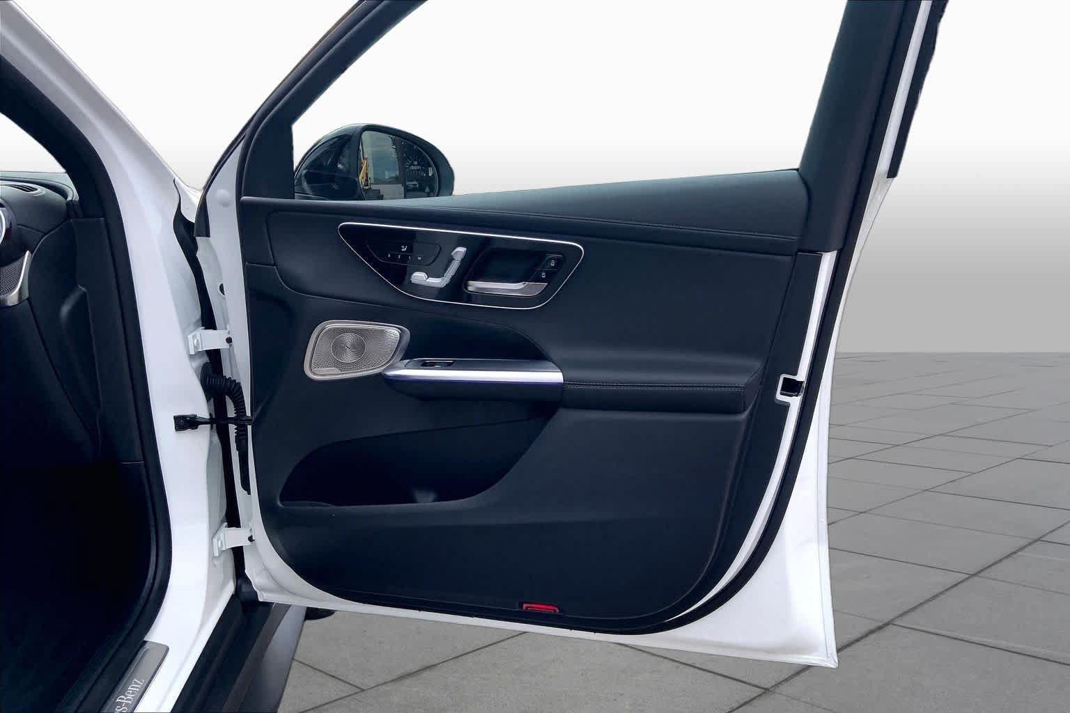 Used 2026 Mercedes-Benz GLC 300 4MATIC image 21