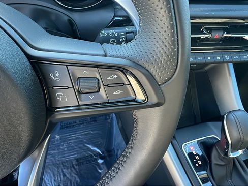 Used 2024 Alfa Romeo Tonale Veloce image 28