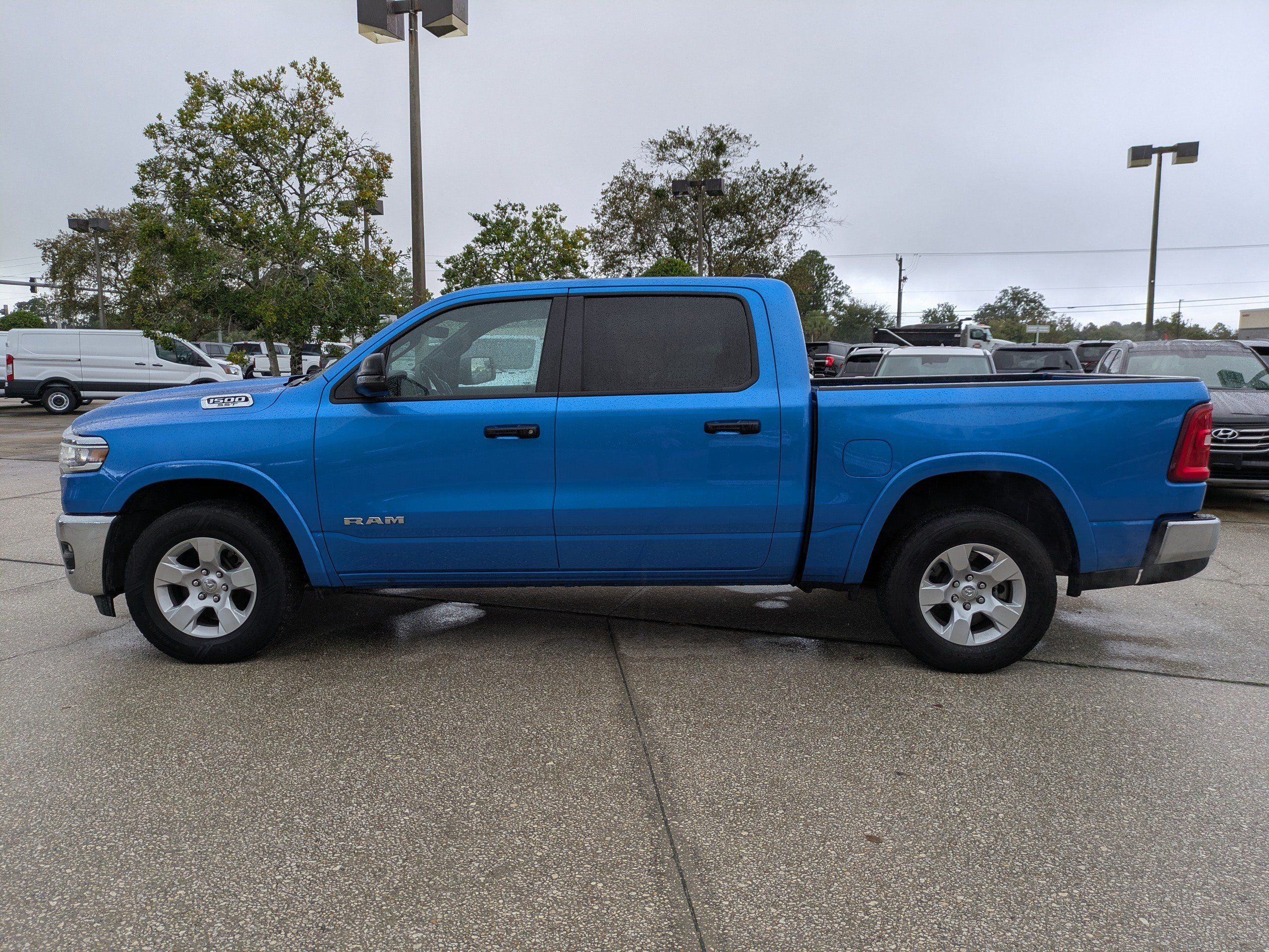 Used 2025 RAM 1500 Big Horn AWD/4WD image 7