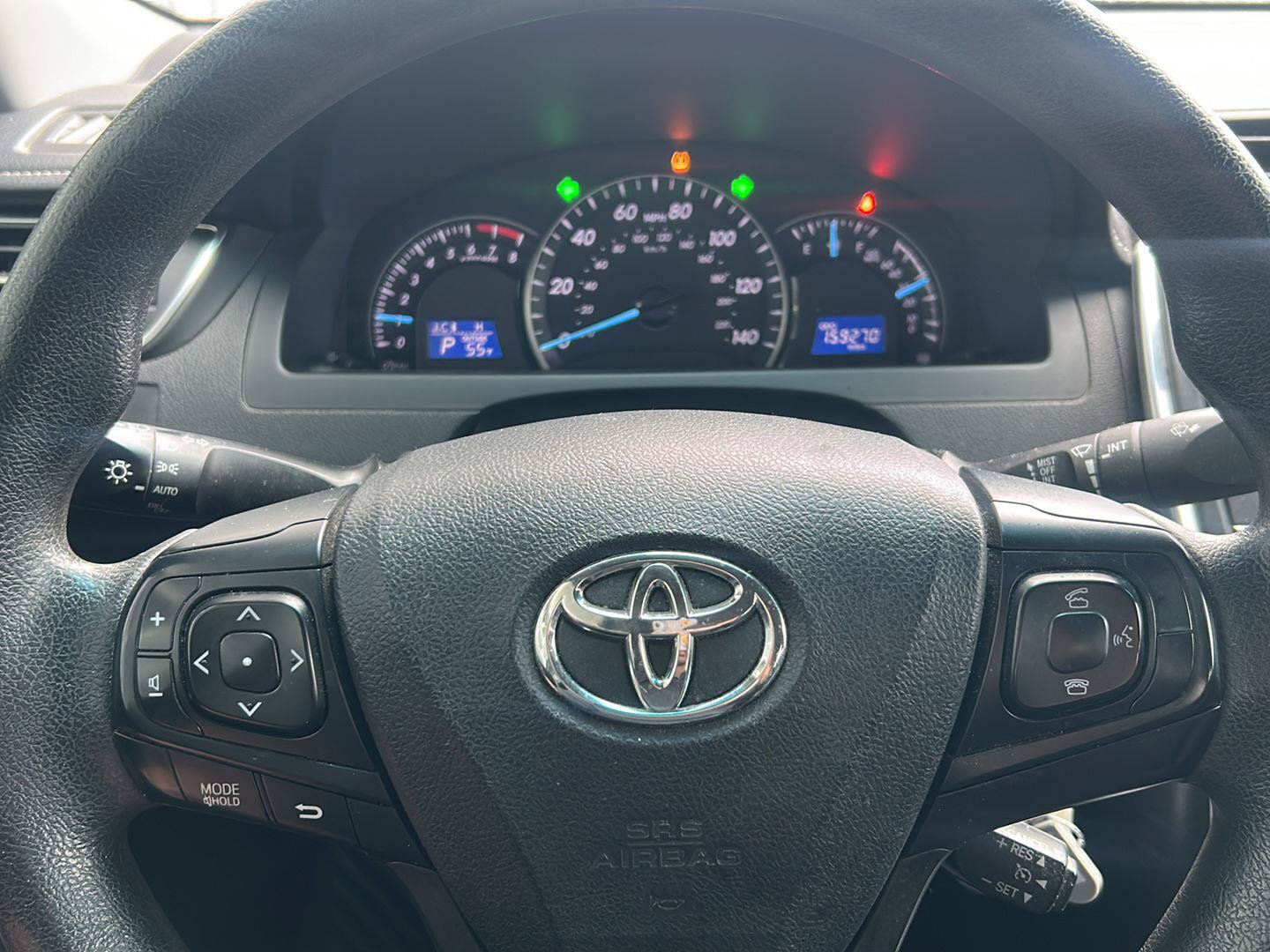 Used 2015 Toyota Camry LE FWD image 12