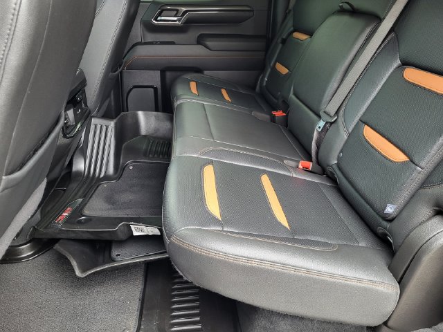 Used 2024 GMC Sierra 1500 AT4 w/ Technology Package AWD/4WD image 21