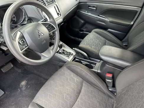 Used 2022 Mitsubishi Outlander Sport ES FWD image 9