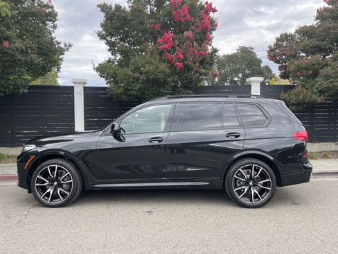 Used 2019 BMW X7 xDrive40i w/ Premium Package AWD/4WD image 1