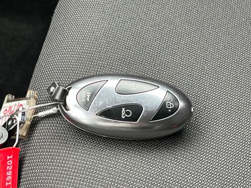 Used 2025 Hyundai Kona SEL image 26