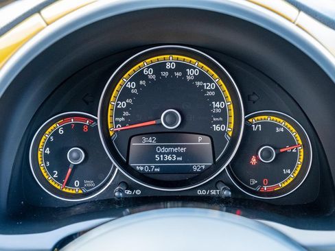 Used 2017 Volkswagen Beetle 1.8T Dune FWD image 3