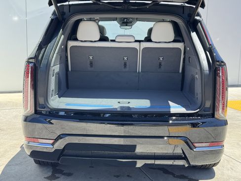 New 2026 Cadillac Escalade IQ Sport 1 w/ LPO, Floor Liner Package AWD/4WD image 8