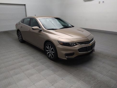 Used 2018 Chevrolet Malibu LT FWD image 13