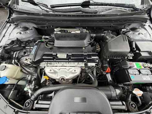 Used 2012 Hyundai Elantra FWD image 26