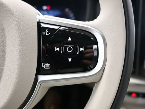 New 2026 Volvo XC60 B5 Ultra w/ Protection Package Premier image 31