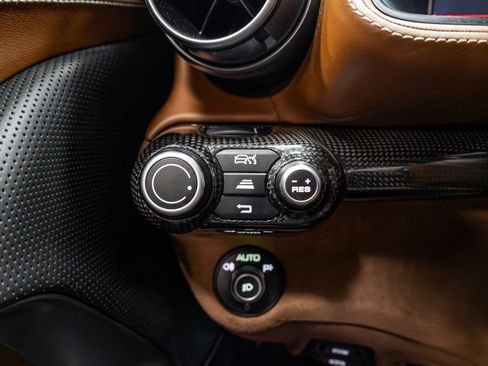 Used 2021 Ferrari 812 GTS image 57