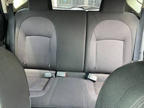 Used 2011 Nissan Rogue SV FWD image 18