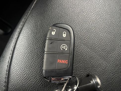 Used 2025 Jeep Compass Limited AWD/4WD image 24
