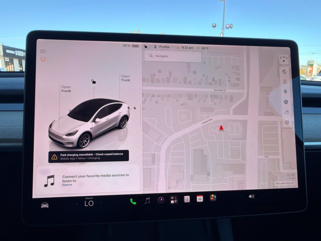 Used 2022 Tesla Model Y Long Range AWD/4WD image 25