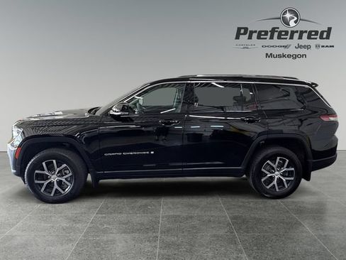Used 2023 Jeep Grand Cherokee L Limited w/ MOPAR Finishing Package AWD/4WD image 9
