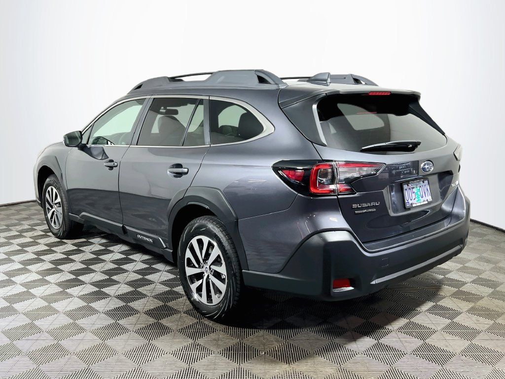 Certified 2025 Subaru Outback Premium AWD/4WD image 5