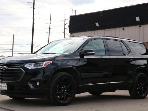 Used 2019 Chevrolet Traverse Premier w/ Redline Edition AWD/4WD image 17
