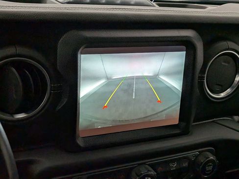 Used 2021 Jeep Wrangler Unlimited Sahara w/ Cold Weather Group image 30