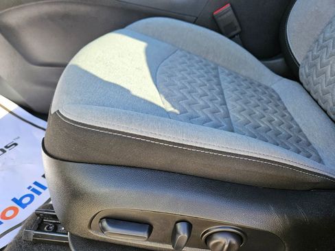 Used 2024 Chevrolet Equinox LT image 25