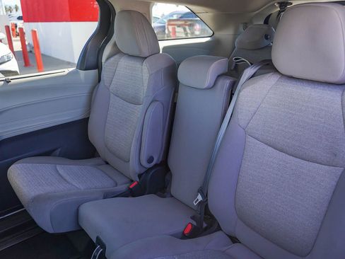 Used 2024 Toyota Sienna LE image 20