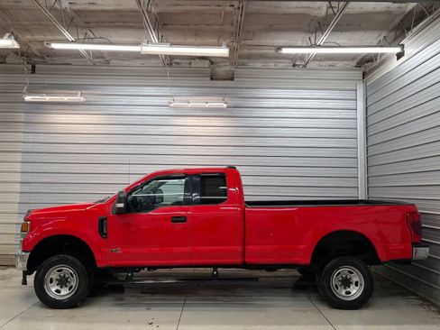 Used 2021 Ford F250 XLT AWD/4WD image 5