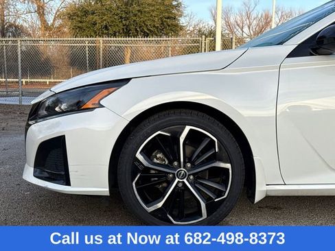 Used 2024 Nissan Altima 2.5 SR w/ SR Premium Package image 5