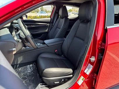 New 2025 MAZDA MAZDA3 Hatchback w/Premium Plus Pkg