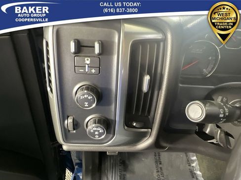 Used 2018 Chevrolet Silverado 2500 LT w/ LT Convenience Package image 17