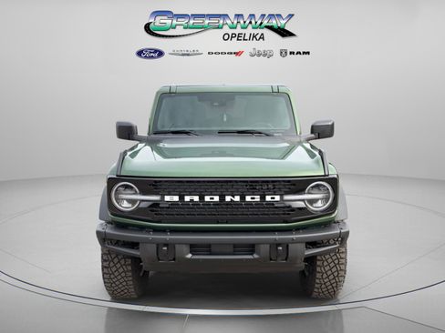 New 2025 Ford Bronco Badlands image 2