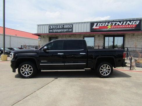 Used 2018 GMC Sierra 1500 Denali RWD image 2