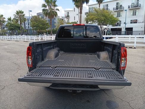 Used 2012 Nissan Frontier SV RWD image 10
