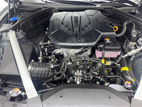 Used 2025 Genesis G70 2.5T image 76