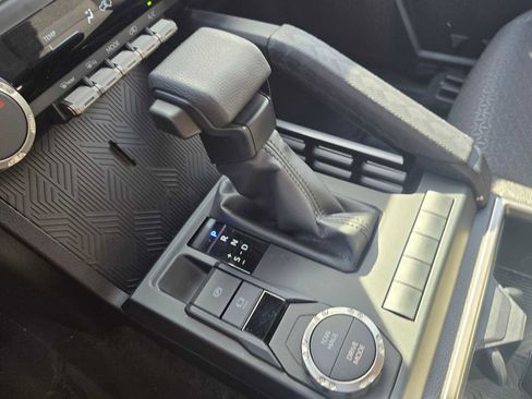 Used 2025 Toyota 4Runner SR5 image 30