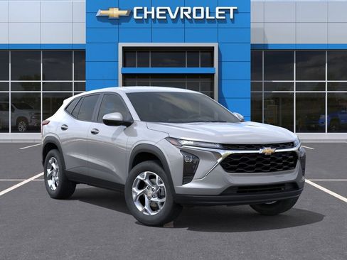 New 2026 Chevrolet Trax LS FWD image 7