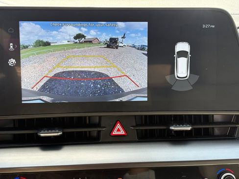 Used 2025 Kia Sportage EX w/ Premium Package image 30