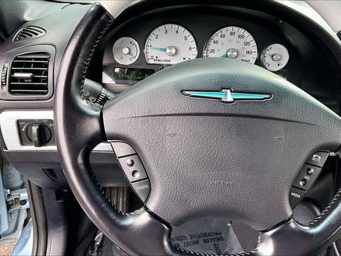 Used 2004 Ford Thunderbird Deluxe image 19