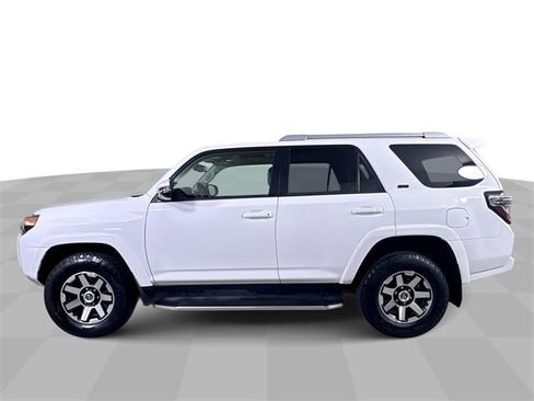 Used 2018 Toyota 4Runner SR5 image 5