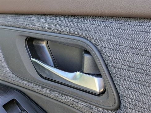 Used 2023 Nissan Rogue SV image 32