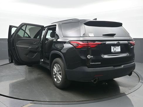 Used 2023 Chevrolet Traverse LT FWD image 58