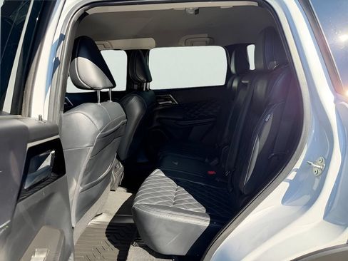 Used 2022 Mitsubishi Outlander SEL AWD/4WD image 32