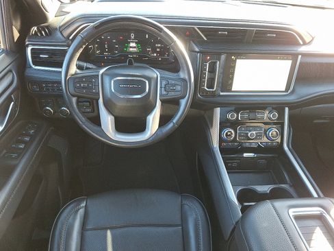 Used 2024 GMC Yukon XL Denali w/ Denali Reserve Package image 14